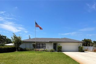 , 20620 Pine Tree Ln