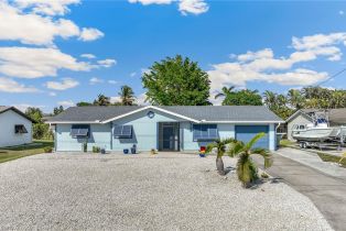 Single Family Residence, 6118 Park Island Park Woodlands, FL 33908 