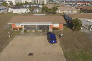 Duplex, 4819 Marine Dr 1