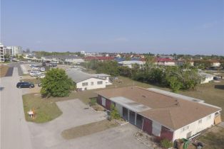 Duplex, 326 Palmetto Dr