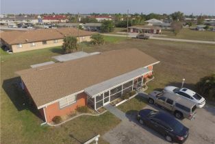 Duplex, 4827 Marine Dr 1
