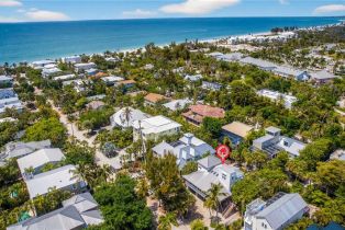 Single Family Residence, 11508 Wightman Captiva Beach, FL 33924 