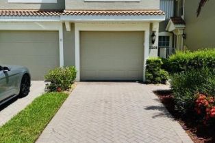 Low Rise (1-3), 11012 Mill Creek Way 2205