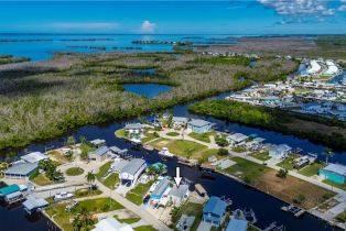 Manufactured Home, 3908 Coconut Trailerhaven, FL 33956 