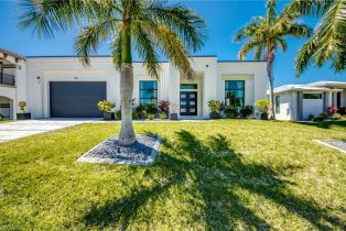 Single Family Residence, 836 Miramar Caloosahatchee, FL 33904 