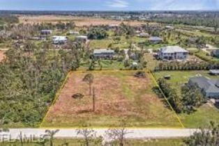 Land, 4695 Gulf Shore Rd