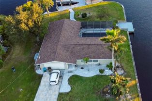 Single Family Residence, 5336 Baypoint Caloosahatchee, FL 33904 