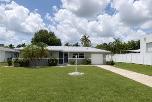 , 912 Dolphin Dr