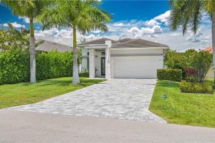 , 693 105th Ave N
