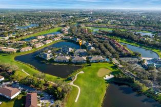 Low Rise (1-3), 2220 Chesterbrook Ct # 202, Naples FL 3410934109 