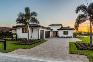 Single Family Residence, 16753 Cabreo Cabreo, FL 34110