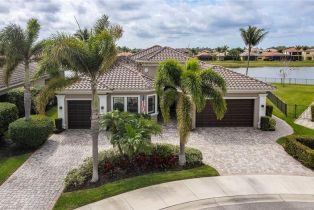 Single Family Residence, 3910 Glacier Riverstone, FL 34119