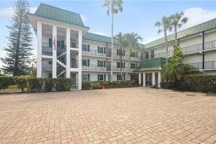 Low Rise (1-3), 3030 Binnacle Dr # 204, Naples FL 3410334103