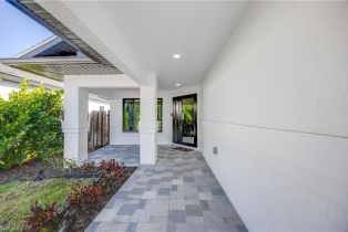 Single Family Residence, 841 91st Ave N, Naples FL 34108