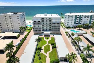 , 1977 Gulf Shore Blvd N # 202, Naples FL 34102