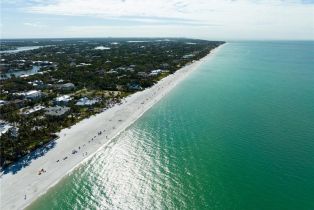 , 438 17th Ave S, Naples FL 34102
