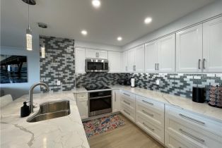 High Rise (8+), 3215 Gulf Shore Blvd N # 512n, Naples FL 34103