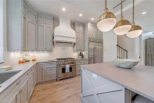 Single Family Residence, 434 3rd Ave S, Naples FL 34102
