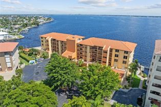 Mid Rise (4-7), 4015 Se 20th Pl # 206, Cape Coral FL 3390433904 