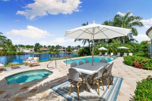 Single Family Residence, 1060 Galleon Dr, Naples FL 34102