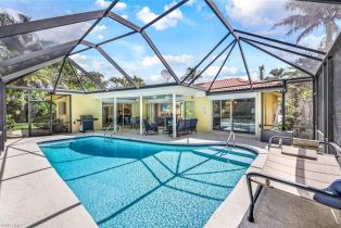 Single Family Residence, 723 Willowhead Dr, Naples FL 34103