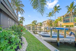 Low Rise (1-3), 1537 Chesapeake Ave # 4, Naples FL 3410234102