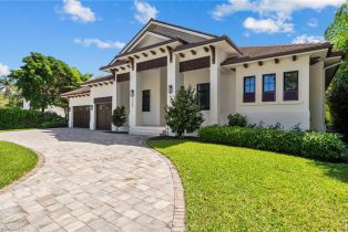 Single Family Residence, 3200 Crayton Rd, Naples FL 34103