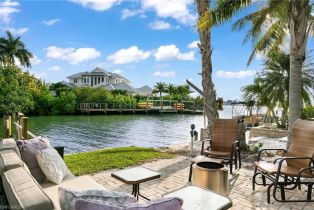 Low Rise (1-3), 1360 Chesapeake Ave, Naples FL 34102