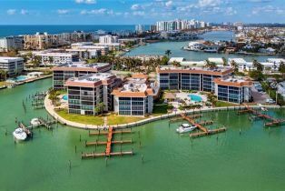 Mid Rise (4-7), 222 Harbour Dr # 503, Naples FL 3410334103