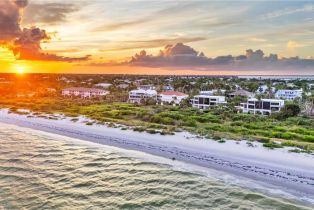 Townhouse, 487 E Gulf Dr, Sanibel FL 3395733957