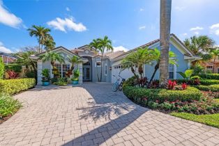 Single Family Residence, 566 Eagle Creek Dr, Naples FL 34113
