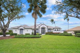 Single Family Residence, 15410 Kilbirnie Fiddlesticks Country Club, FL 33912
