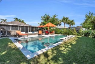 Single Family Residence, 828 104th Vanderbilt Beach, FL 34108 