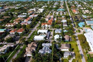 , 560 9th Ave S, Naples FL 34102