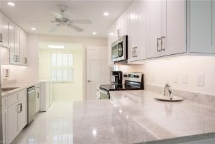 Low Rise (1-3), 4155 Crayton Rd # 109, Naples FL 3410334103