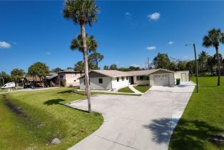 , 1769 Bay St, Naples FL 34112
