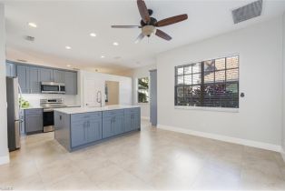 Single Family Residence, 176 Vista Ln, Naples FL 3411934119 