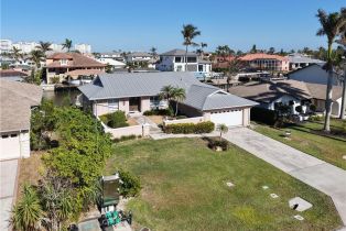 Single Family Residence, 327 Conners Conners, FL 34108