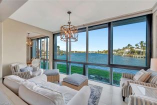 , 2258 Gulf Shore Blvd N # O1, Naples FL 34102