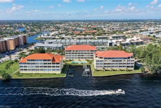 Mid Rise (4-7), 4235 Se 20th Pl # A405, Cape Coral FL 3390433904