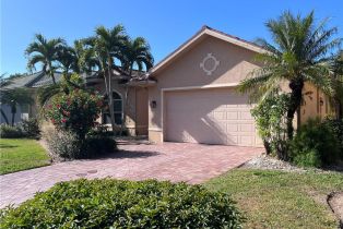 Single Family Residence, 10915 Fieldfair Longshore Lake, FL 34119