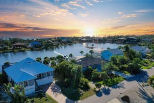 Single Family Residence, 3285 Twin Lakes Sanibel Island, FL 33957 