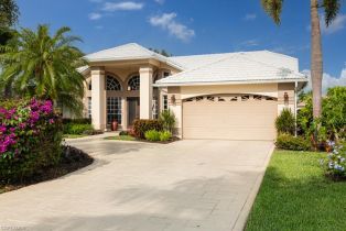 Single Family Residence, 8949 Lely Island Cir, Naples FL 34113