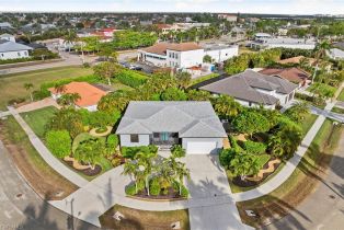 , 111 S Bahama Ave, Marco Island FL 34145