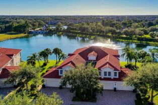 Low Rise (1-3), 7873 Hawthorne Dr # 202, Naples FL 3411334113