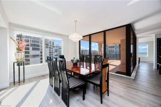, 4251 Gulf Shore Blvd N # 18b, Naples FL 34103
