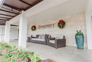 , 2600 Gulf Shore Blvd N # 32, Naples FL 34103