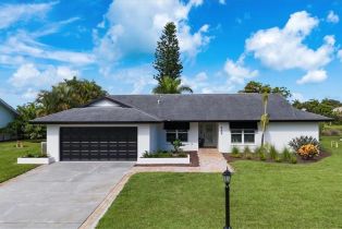 Single Family Residence, 449 FOREST HILLS St Andrews At Lely Golf Estates, FL 34113