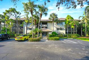 Low Rise (1-3), 3661 Wild Pines Dr # 207, Bonita Springs FL 3413434134 