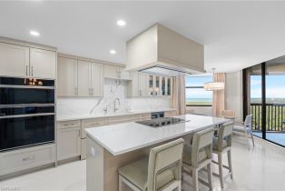 High Rise (8+), 6075 Pelican Bay Blvd # 1206, Naples FL 3410834108